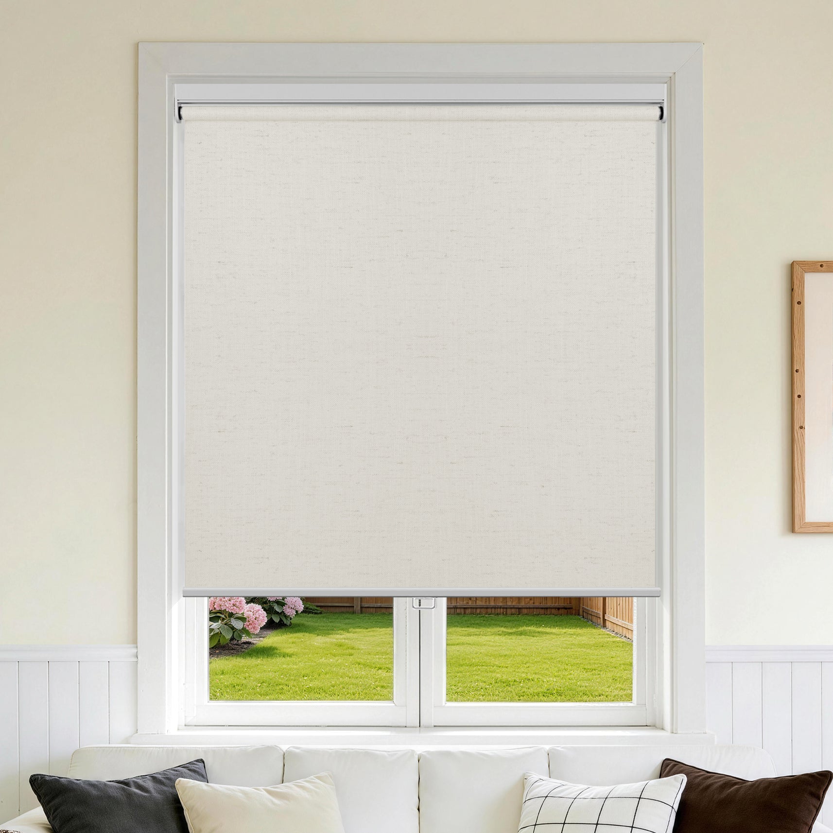 HS0049-MAL-Lucent_White-color