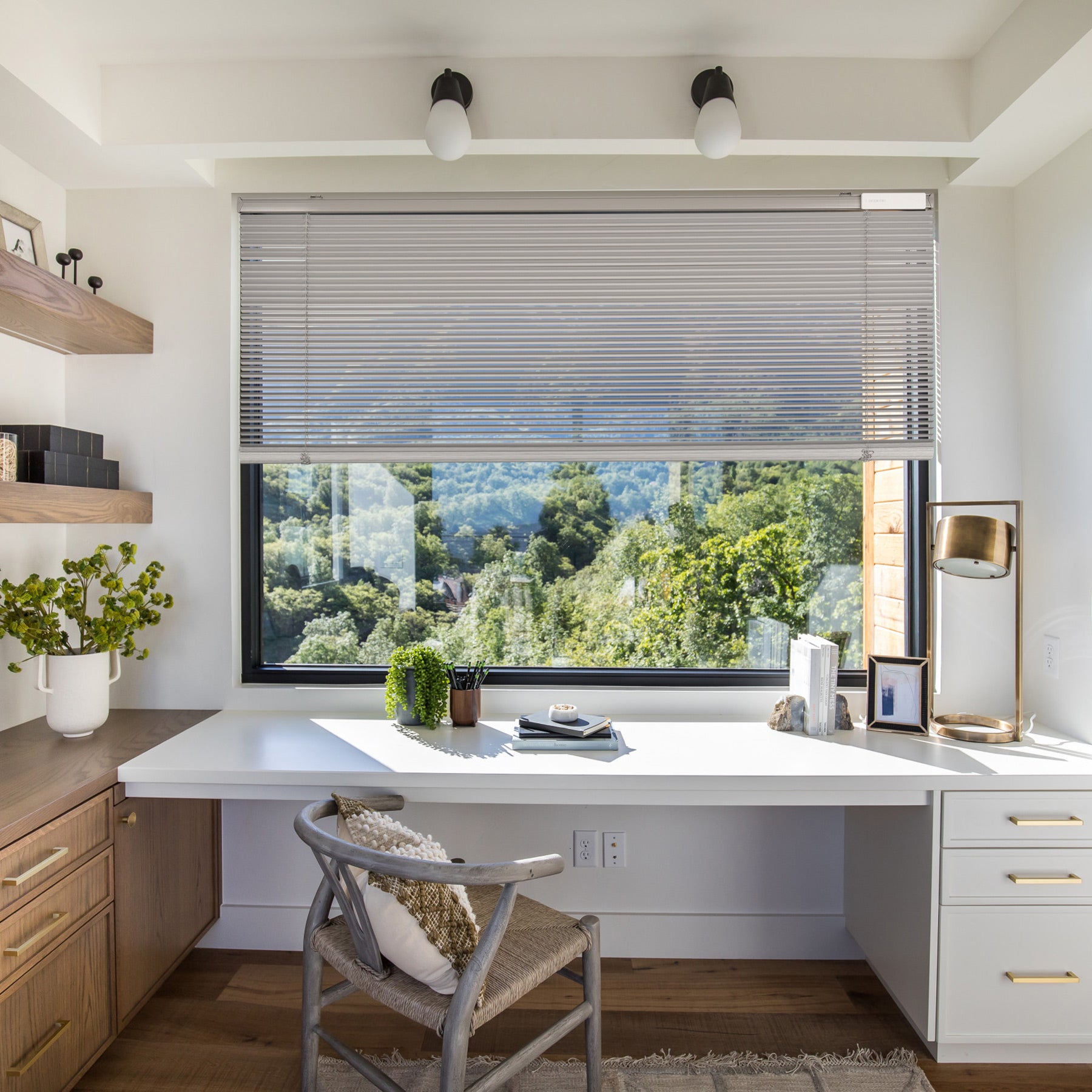 waterproof durable premium PVC vinyl blinds mini blinds in a study room