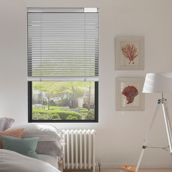 waterproof durable premium PVC vinyl blinds mini blinds in a bed room